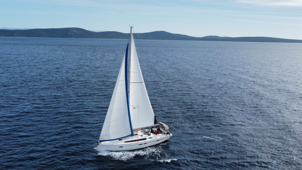 YachtABC - Sailing charter Bavaria Cruiser 46 Croatia Adriatic Sea