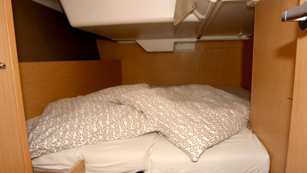 YachtABC - Olli - Croatia - Oceanis 38 - 3 cab.