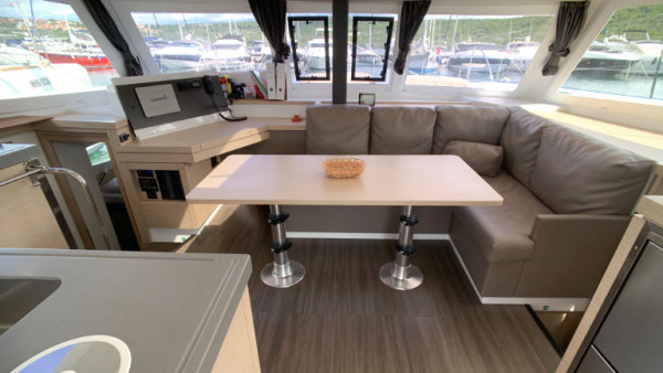 YachtABC - Idefix - Croatia - Fountaine Pajot Lucia 40 - 3 cab.