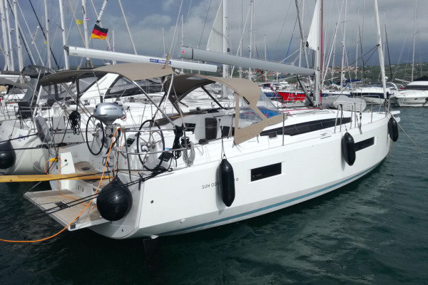 YachtABC - Lara - Croatia - Sun Odyssey 410 - 3 cab.