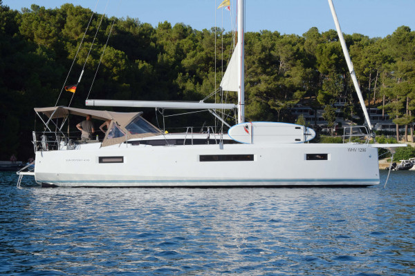 YachtABC - Lara - Croatia - Sun Odyssey 410 - 3 cab.