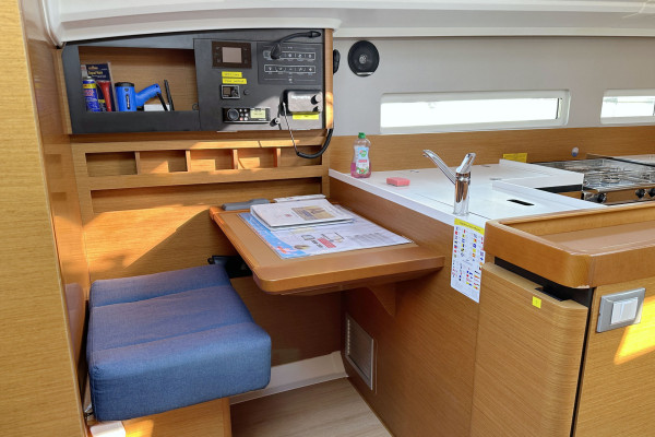 YachtABC - Lara - Croatia - Sun Odyssey 410 - 3 cab.