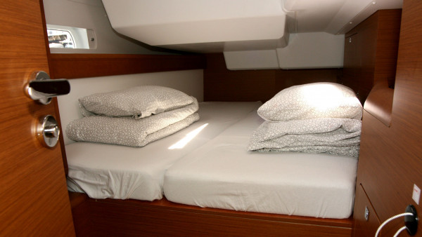 YachtABC - Perla - Croatia - Sun Odyssey 479 - 4 cab.