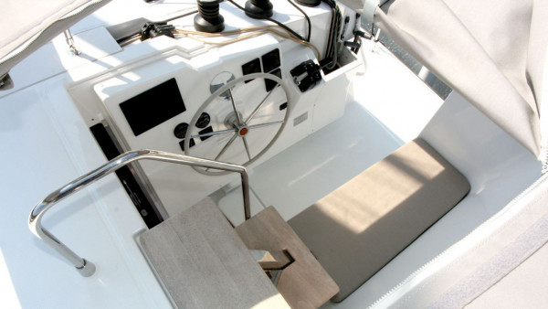 YachtABC - Luna Rosa II - Croatia - Fountaine Pajot Lucia 40