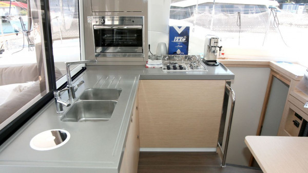 YachtABC - Luna Rosa II - Croatia - Fountaine Pajot Lucia 40