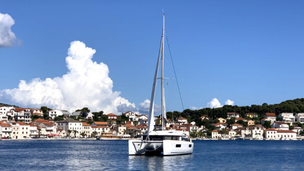 YachtABC - Balance 69 - Croatia - Lagoon 40 - 4 + 1 cab.