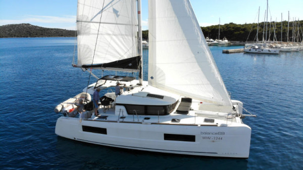 YachtABC - Balance 69 - Croatia - Lagoon 40 - 4 + 1 cab.