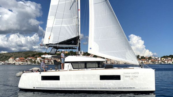 YachtABC - Balance 69 - Croatia - Lagoon 40 - 4 + 1 cab.