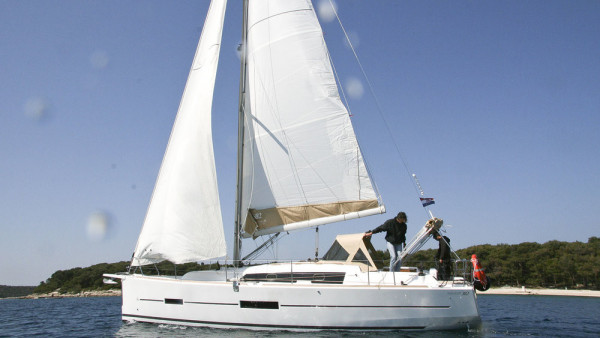 YachtABC - Henry - Croatia - Dufour 382 GL
