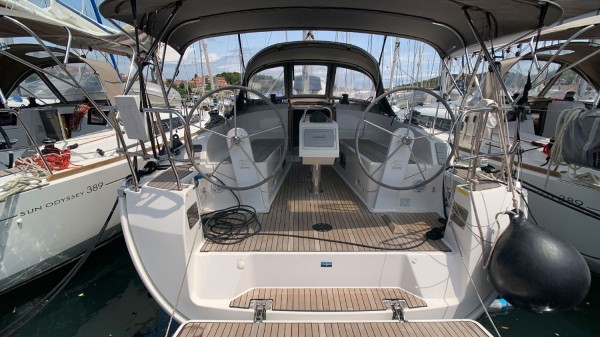 YachtABC - Bibi - Croatia - Bavaria Cruiser 37 - 3 cab.