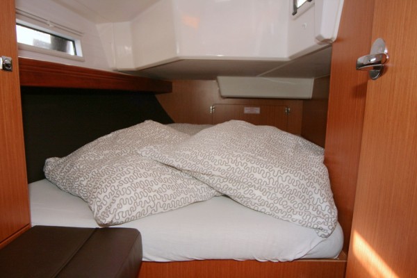 YachtABC - Bibi - Croatia - Bavaria Cruiser 37 - 3 cab.