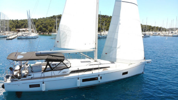 YachtABC - Cloudy Bay - Croatia - Oceanis 51.1 - 3 + 1 cab.