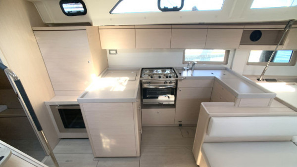 YachtABC - Cloudy Bay - Croatia - Oceanis 51.1 - 3 + 1 cab.