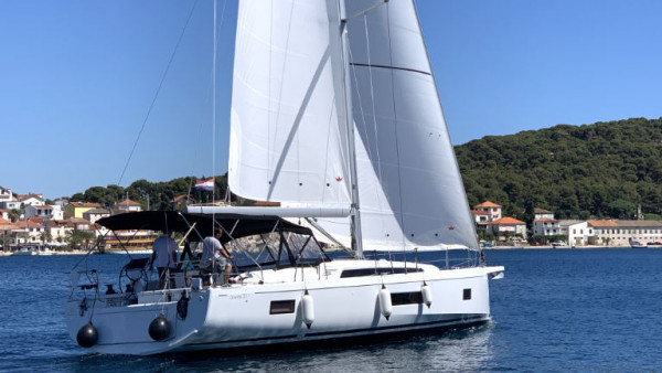 YachtABC - Cloudy Bay - Croatia - Oceanis 51.1 - 3 + 1 cab.